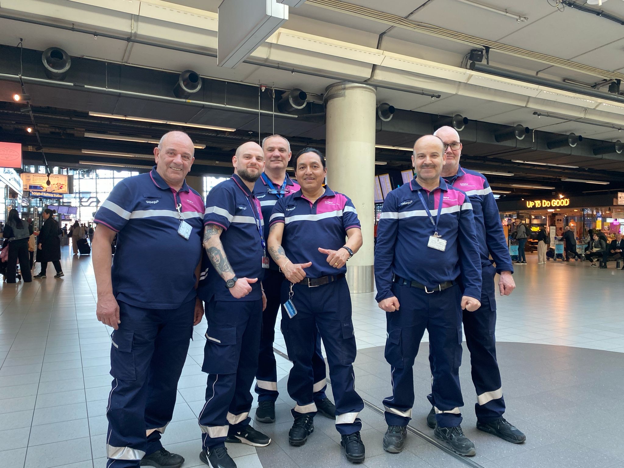 Jorgen Met Collega's Op Schiphol