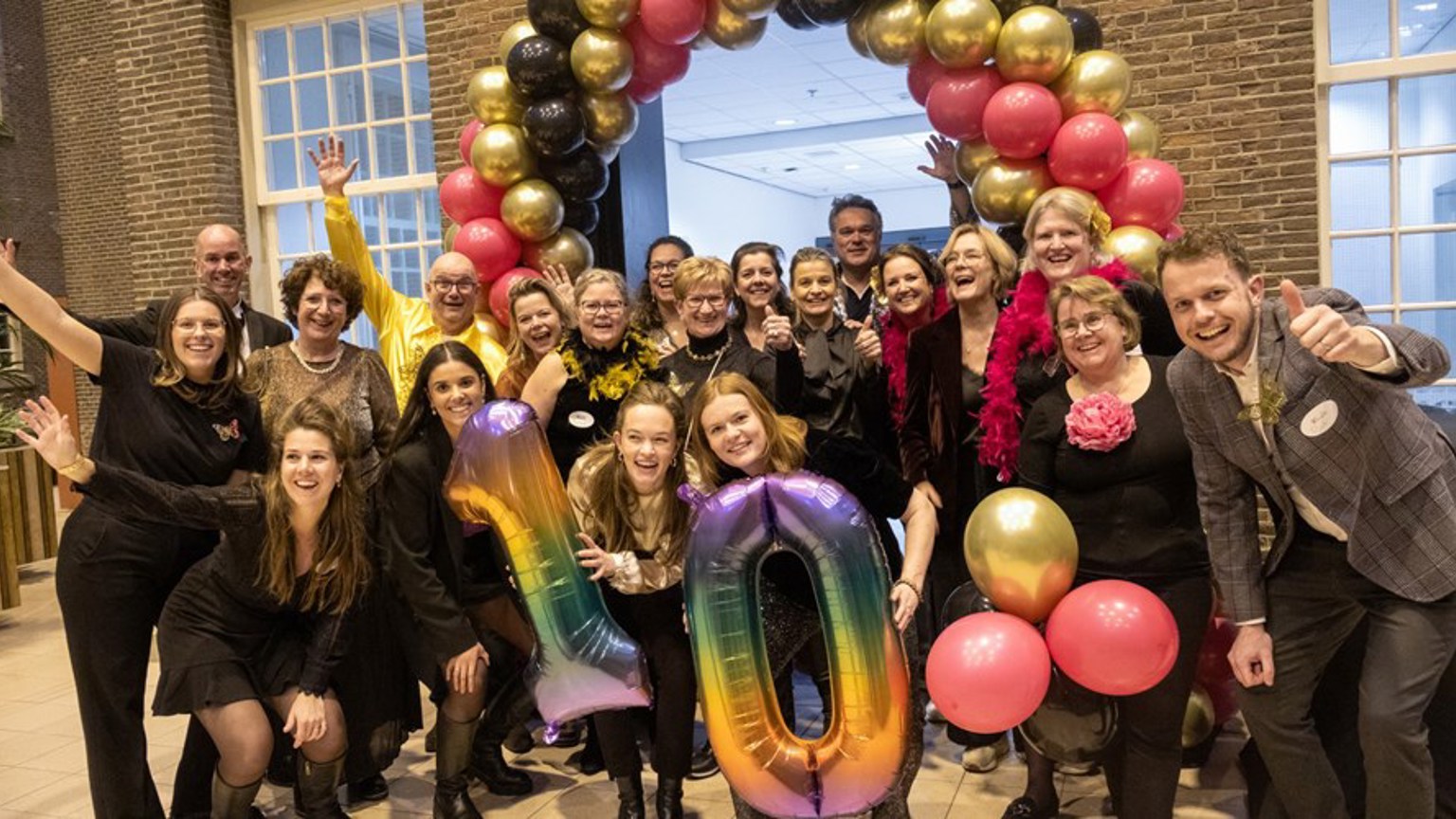 DoSocial viert in Amsterdam haar 10 jarig jubileum met 125 ouderen ...