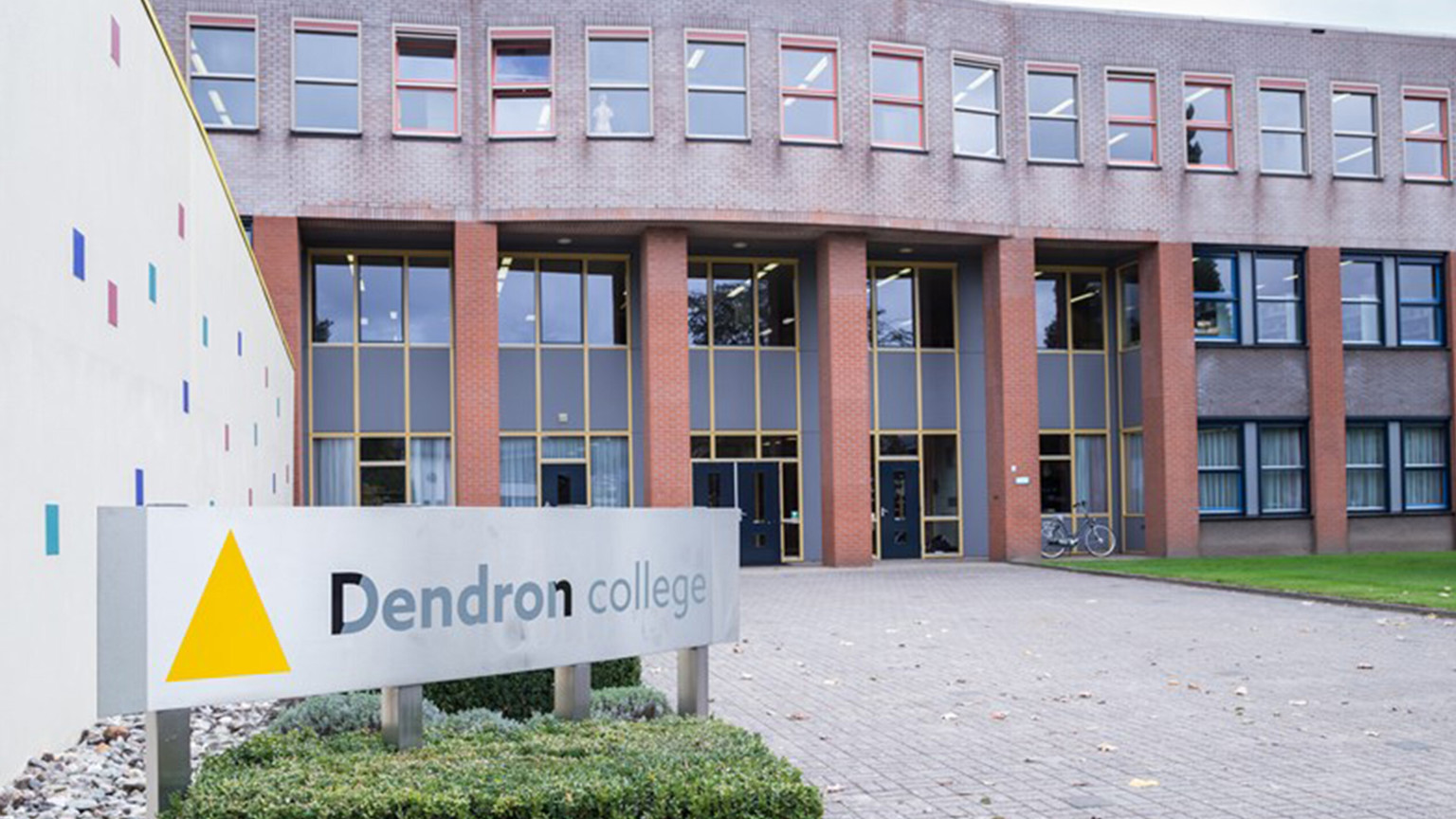 Voorkant Dendron college
