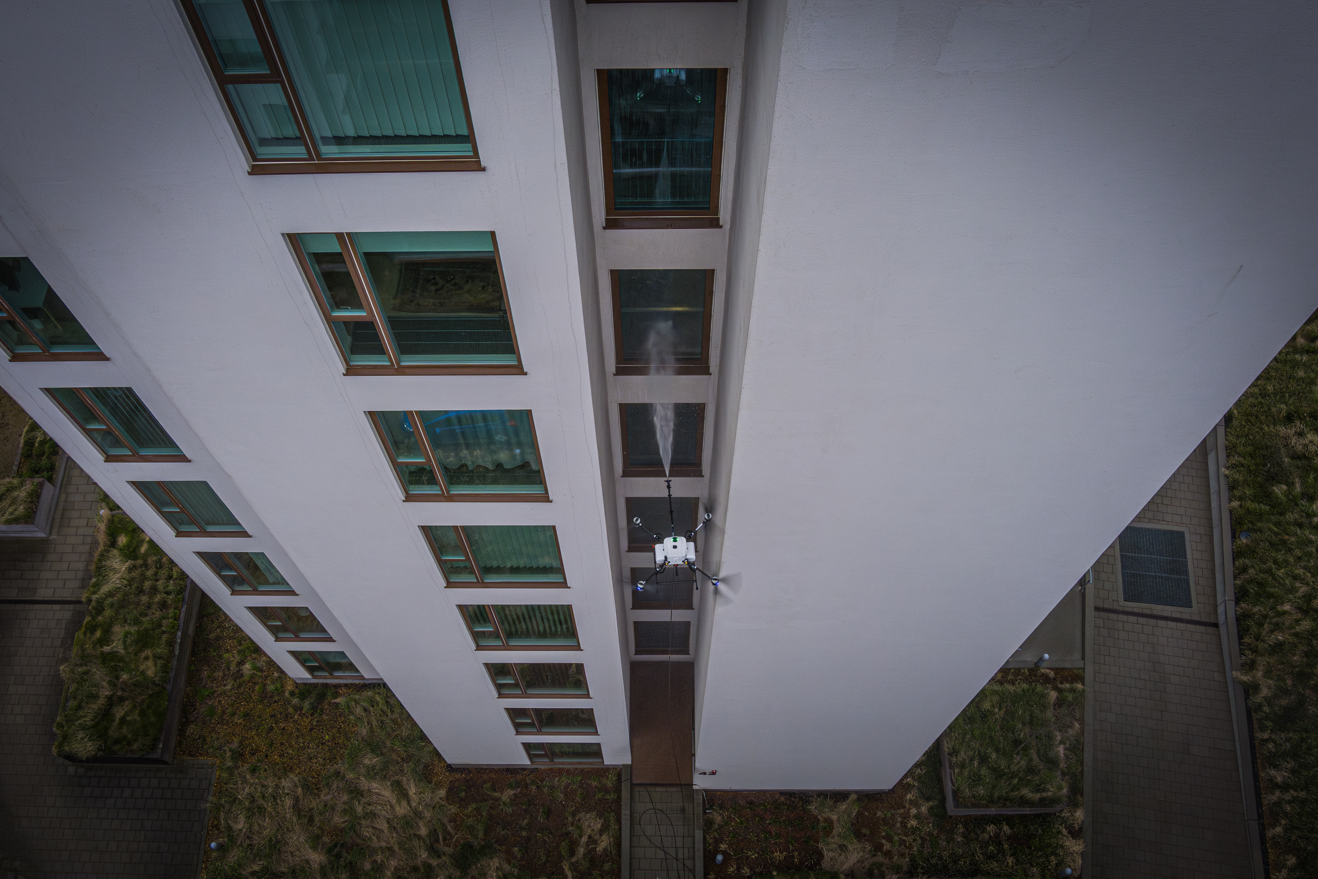 Hercules 20 High-Dra cleaning appartment (crepy) - 2.jpg