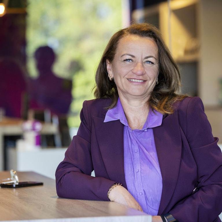 Close Up Projectmanager Aan Tafel