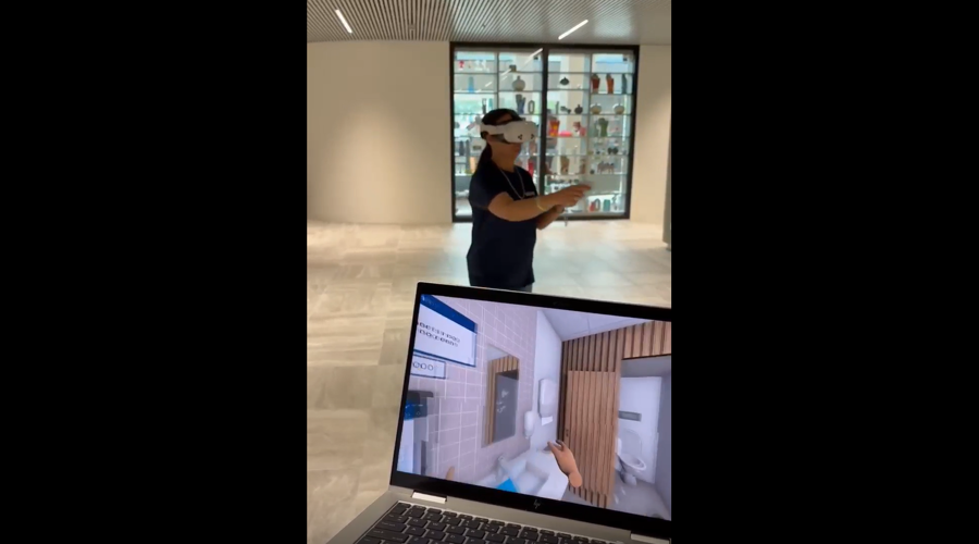 Collaga Met VR Bril En Laptop 2