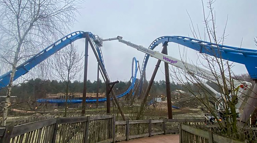 Toverland Fenix Achtbaan Reinigen Glas En Gevel Hoofdfoto (1)