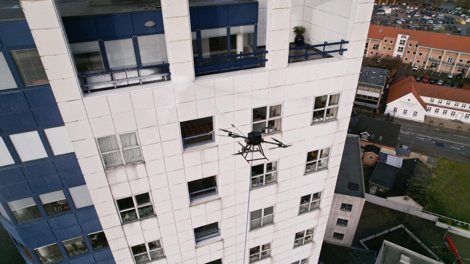 H20 High Dra Highrise Building Cleaning