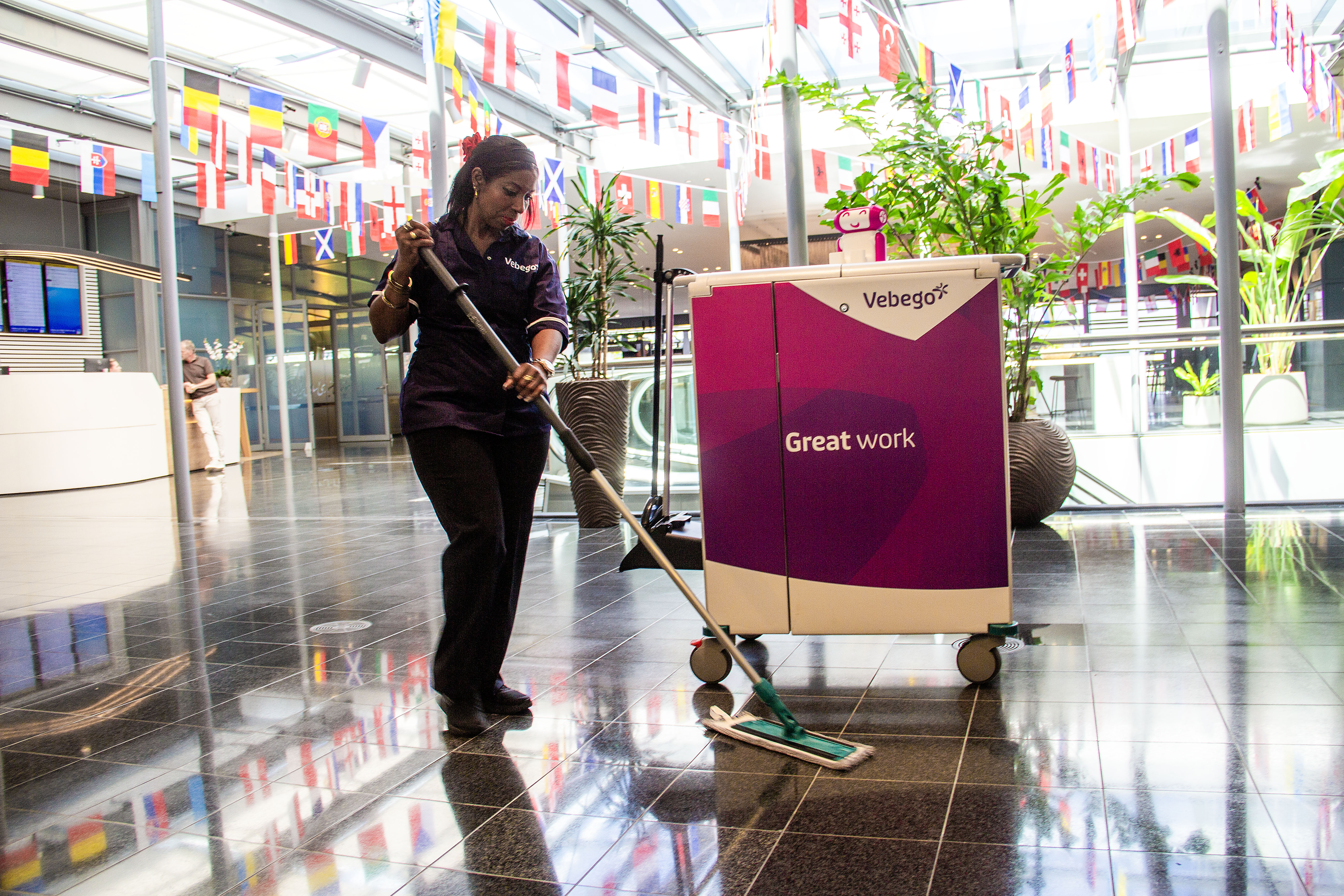 Schoonmaak Aissistent Vebego Cleaning Services (8)